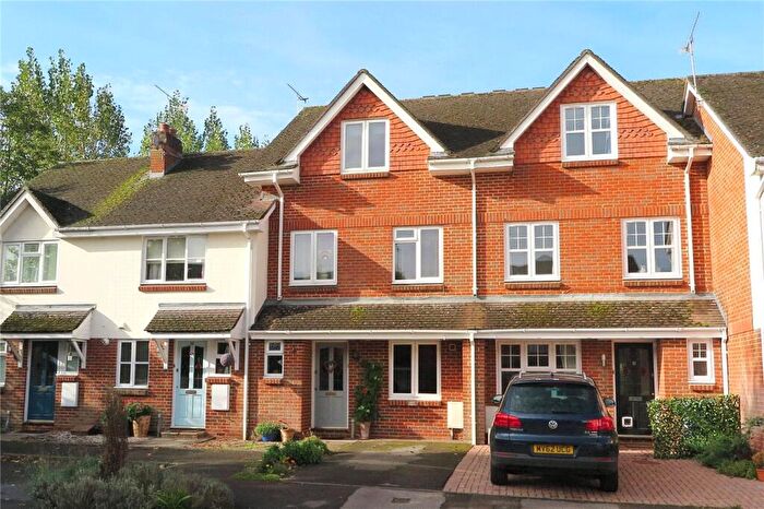 6 Bedroom Terraced House To Rent In Ferns Mead, Farnham, Surrey, GU9