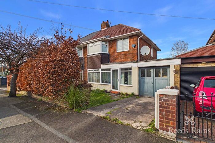 3 Bedroom Semi Detached House For Sale In Thompson Road, Denton, Manchester, Greater Manchester, M34