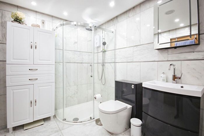 4 Bedroom Detached House For Sale In Upper Eastern Green Lane, Coventry, CV5