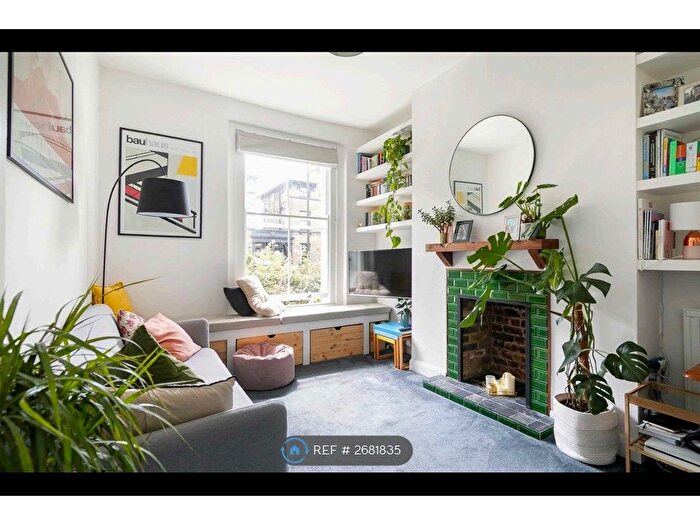 1 Bedroom Flat To Rent In Richmond Road, London, E8