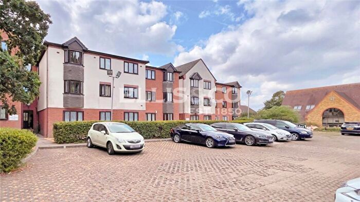 1 Bedroom Apartment For Sale In Stanley Avenue, Wembley, HA0