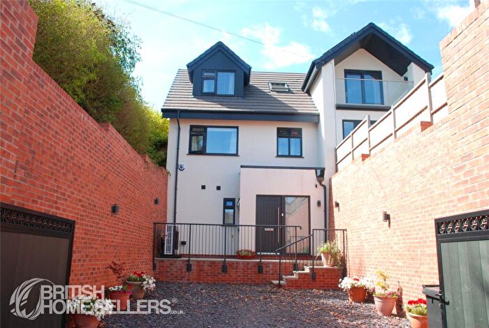 4 Bedroom Detached House For Sale In Hillside Road, Heswall, Wirral, Merseyside, CH60