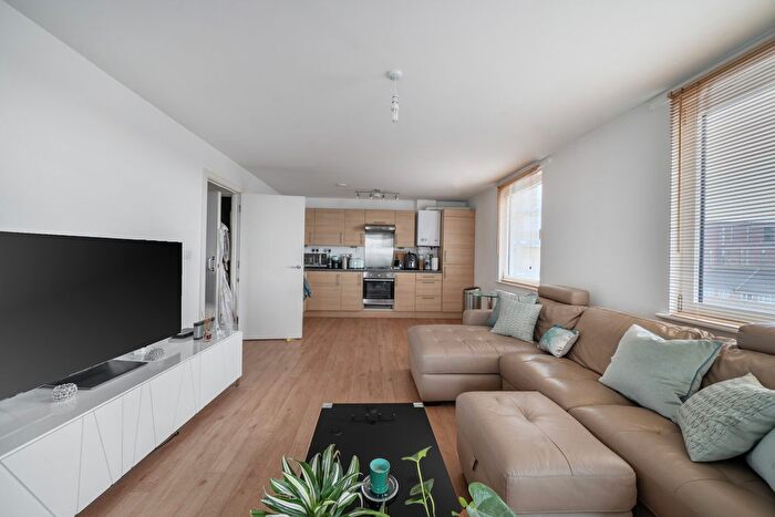 1 Bedroom Flat For Sale In Leeland Terrace, London, W13