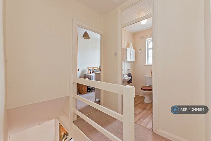 2 Bedroom End Of Terrace House To Rent In Herts, Berkhamsted, HP4