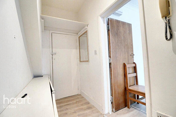 1 Bedroom Apartment For Sale In Studley Road, Luton, LU3