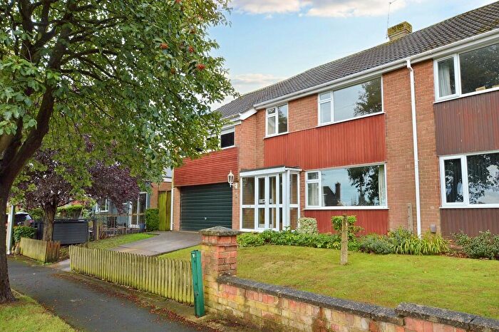 5 Bedroom Semi-Detached House For Sale In Hunter Place, Louth, LN11
