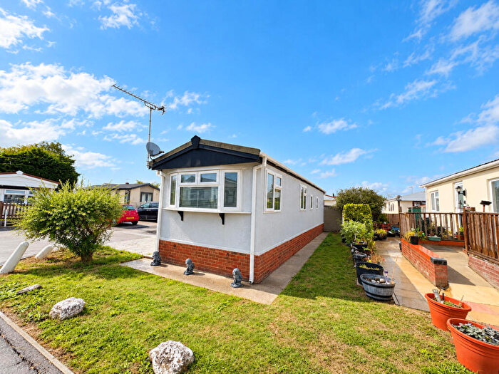 2 Bedroom Park Home For Sale In Creek Road, Canvey Island, SS8