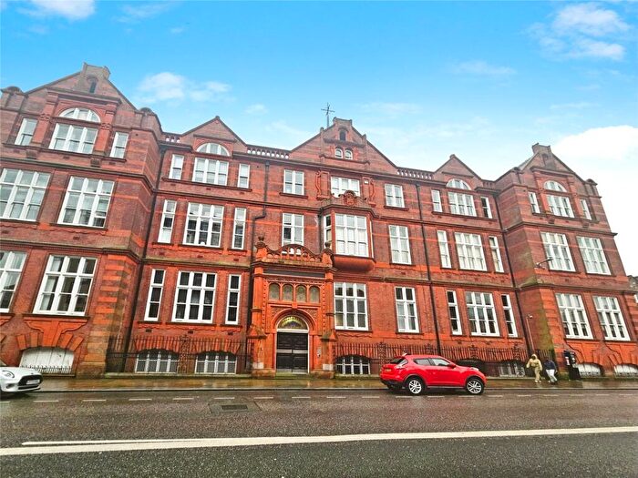 2 Bedroom Flat To Rent In Great Moor Street, Bolton, BL1