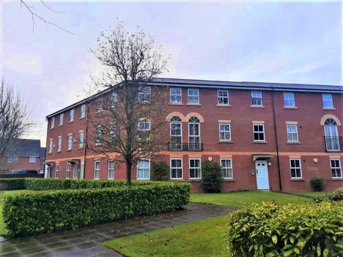 2 Bedroom Flat To Rent In Kingfisher Court, Burntwood, WS7