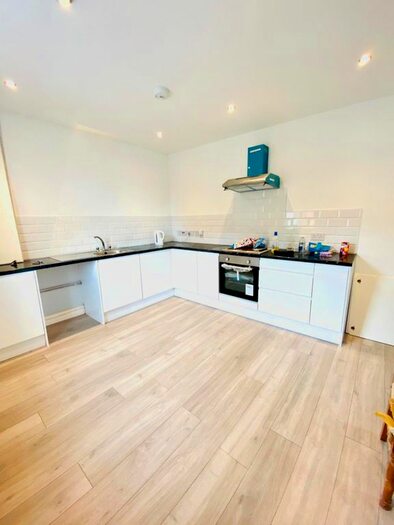 1 Bedroom Flat To Rent In Wolverhampton Street, Dudley, DY1