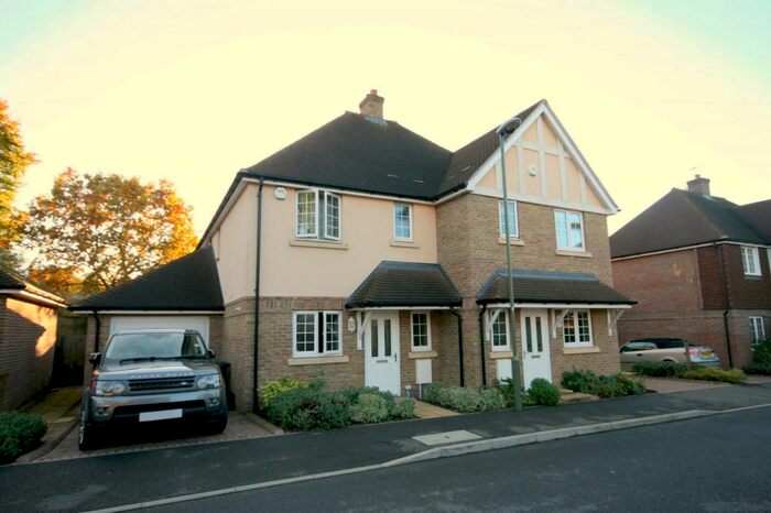3 Bedroom Semi-Detached House To Rent In Whitebeam Close, Epsom, KT17