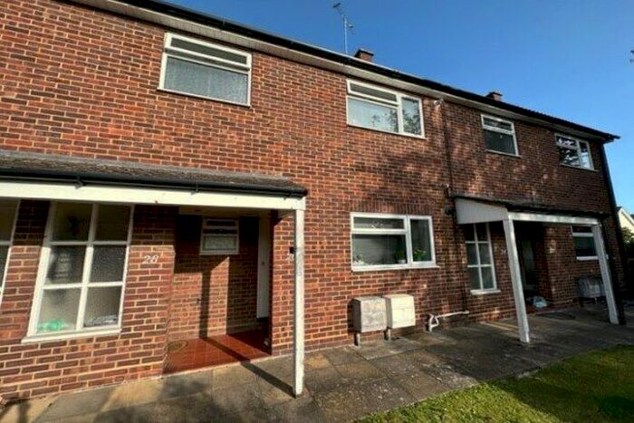 1 Bedroom Maisonette To Rent In Augustine Way, Chelmsford, CM3