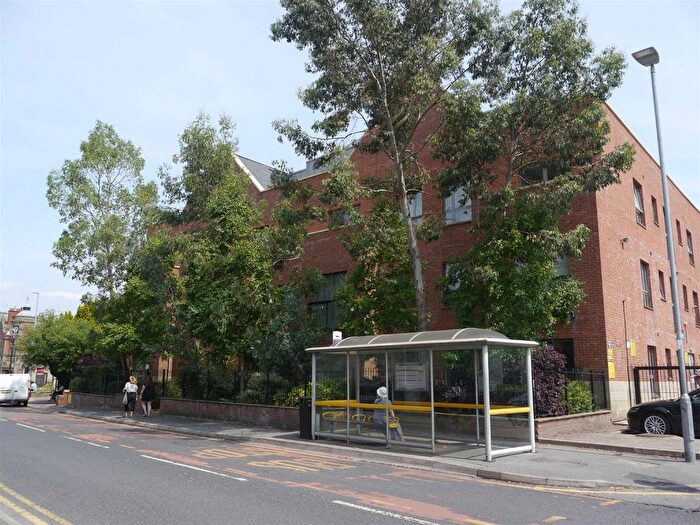 2 Bedroom Flat To Rent In Bank Place, Green Lane, Wilmslow, SK9