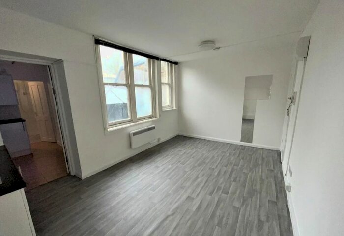 Studio To Rent In Lewisham High Street, London, SE13