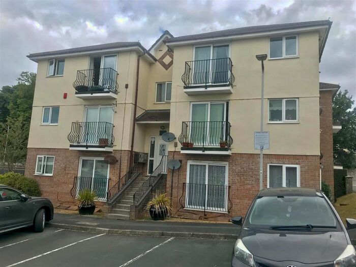 2 Bedroom Flat To Rent In White Friars Lane, St. Judes, Plymouth, PL4