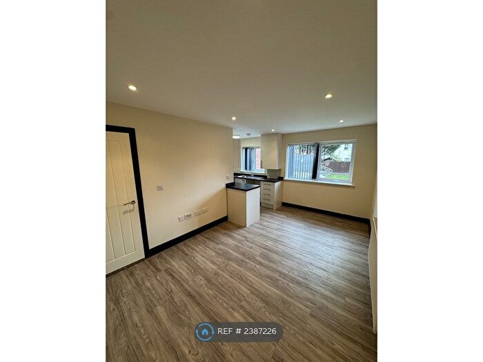 1 Bedroom Flat To Rent In Burgess Road, Leicester, LE2