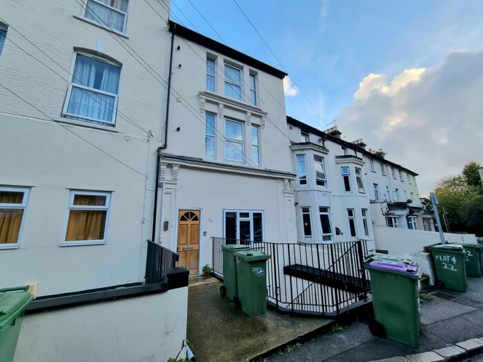 1 Bedroom Flat To Rent In Foord Road South, Folkestone, CT20