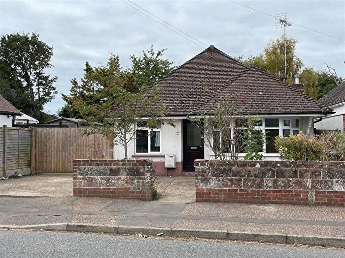 2 Bedroom Detached Bungalow To Rent In Pevensey Road, Bognor Regis, PO21