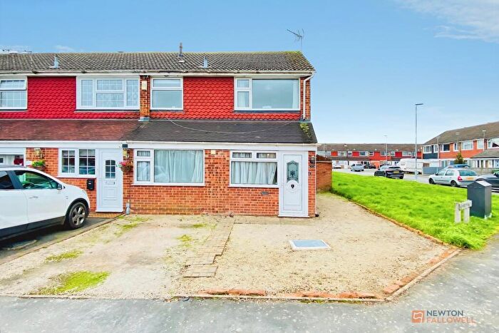 3 Bedroom End Of Terrace House For Sale In Kennedy Way, Leicester Forest East, LE3