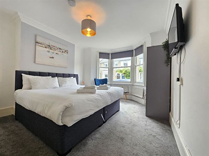 1 Bedroom Flat To Rent In Priory Road, Cambridge, CB5