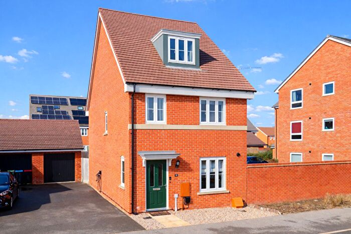 4 Bedroom Detached House For Sale In St. Vincent Avenue, Newton Leys, Milton Keynes, MK3