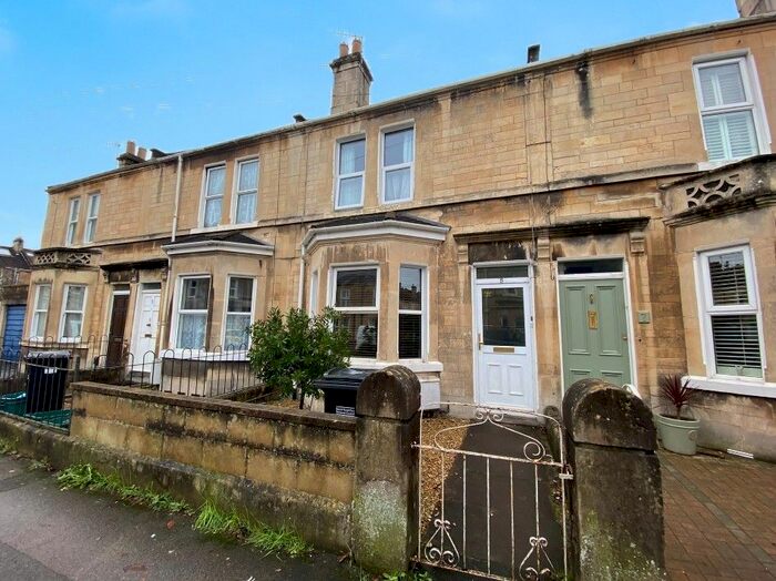 6 Bedroom Terraced House To Rent In Lyndhurst Road, Bath BA2