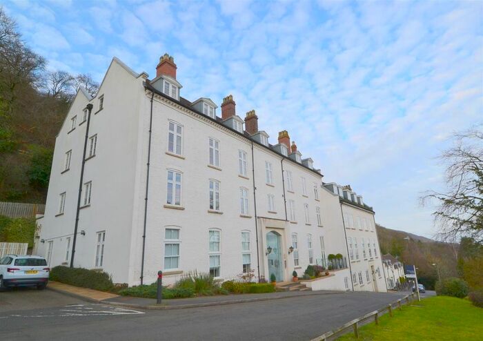 2 Bedroom Flat To Rent In Apt, Wells House, Holywell Road, Malvern, WR14