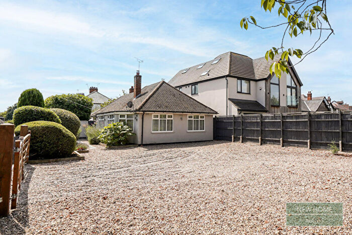 2 Bedroom Detached Bungalow For Sale In Grange Avenue, Leicester Forest East, Leicester, LE3