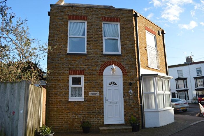 2 Bedroom End Of Terrace House To Rent In Charlotte Square, Margate, Kent, CT9