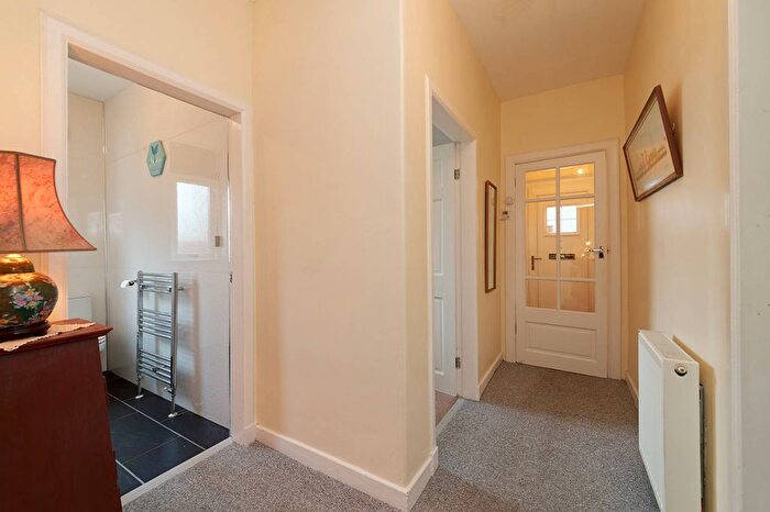 2 Bedroom Semi-Detached Bungalow For Sale In Oxford Road, Renfrew, Renfrewshire, PA4