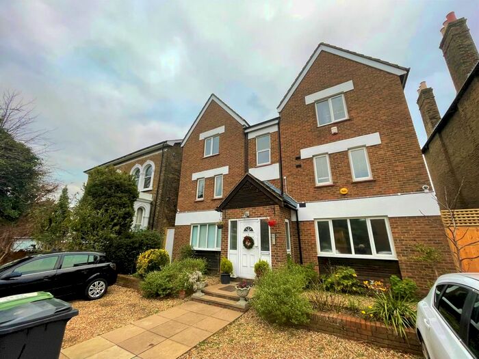 1 Bedroom Flat To Rent In Cambridge Drive, Lee, London SE12