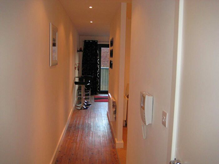 1 Bedroom Apartment To Rent In Hub Studio Apartment, Furnished, B4