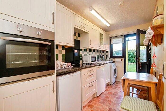 1 Bedroom Flat For Sale In Countess Court (A), Amesbury, SP4