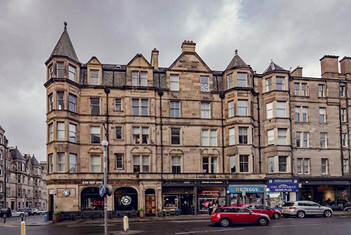 2 Bedroom Flat For Sale In Bruntsfield Place, Edinburgh, EH10