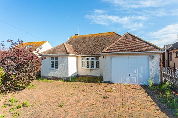 3 Bedroom Bungalow For Sale In Coventry Gardens, Herne Bay, Kent, CT6