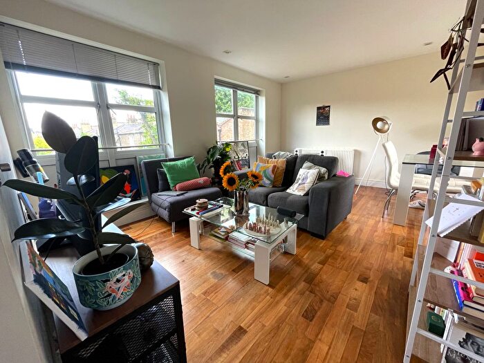 2 Bedroom Flat To Rent In Kay Street, London, E2