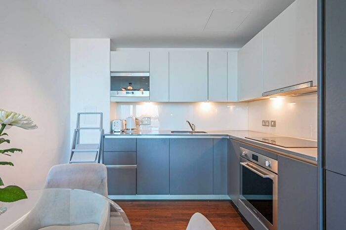 1 Bedroom Flat For Sale In Salvor Tower, Canary Wharf, London, E14