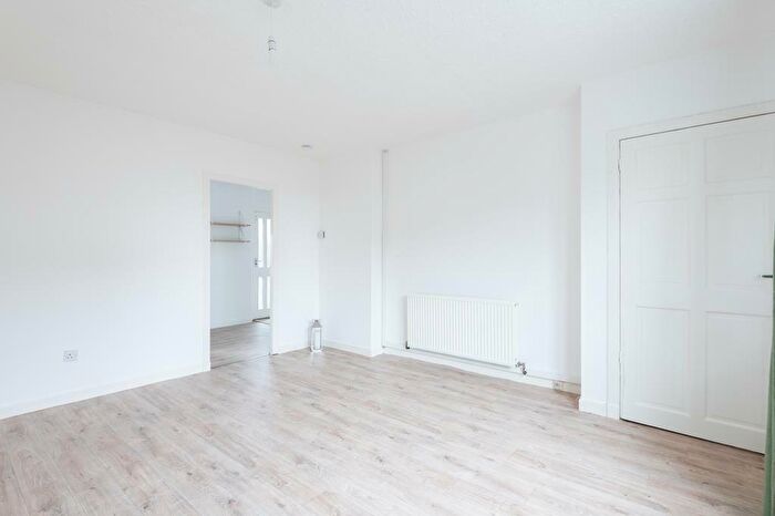 3 Bedroom Terraced House For Sale In Hollybank, Methil, KY8