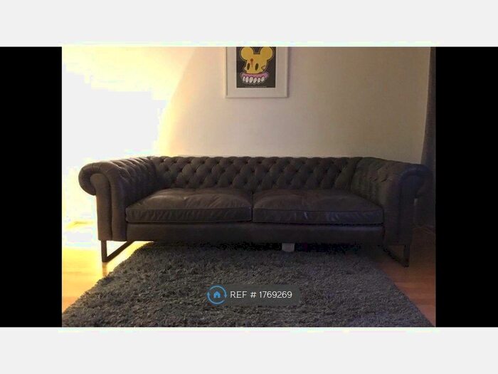 2 Bedroom Flat To Rent In Thorburn Square, London, SE1