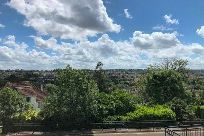 2 Bedroom Flat To Rent In Westover Gardens, Westbury-On-Trym, Bristol, BS9