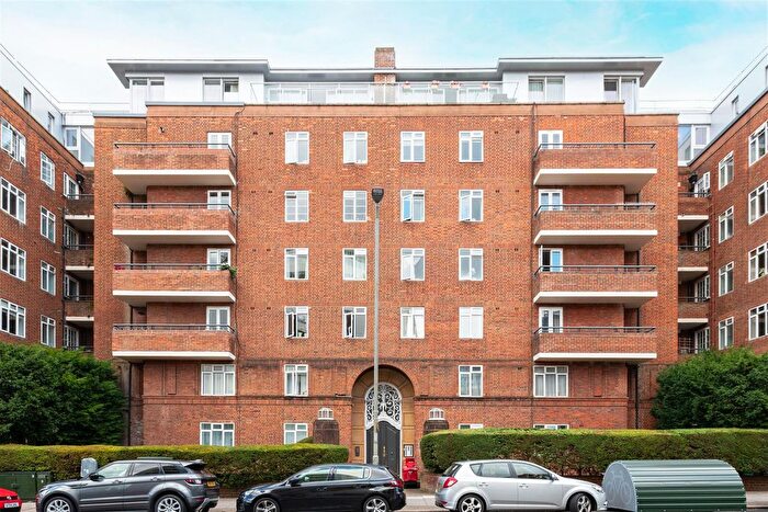 1 Bedroom Flat To Rent In Millbrooke Court, Keswick Road, Putney, SW15