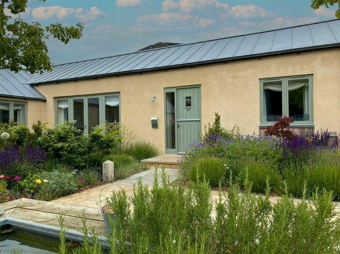 2 Bedroom Bungalow For Sale In Corner Stables, Sturt Farm, Oxford Road, Burford, Oxfordshire, OX18