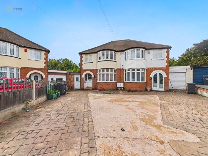 3 Bedroom Semi-Detached House For Sale In Dunvegan Road, Erdington, B24