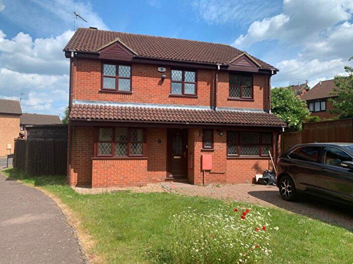 5 Bedroom Detached House To Rent In Swale Drive, Wellingborough, NN8