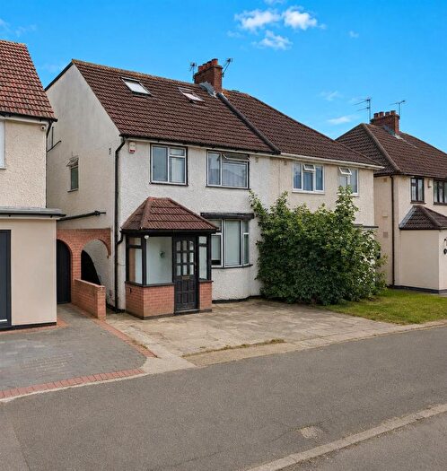 Studio To Rent In York Avenue, Hayes, UB3