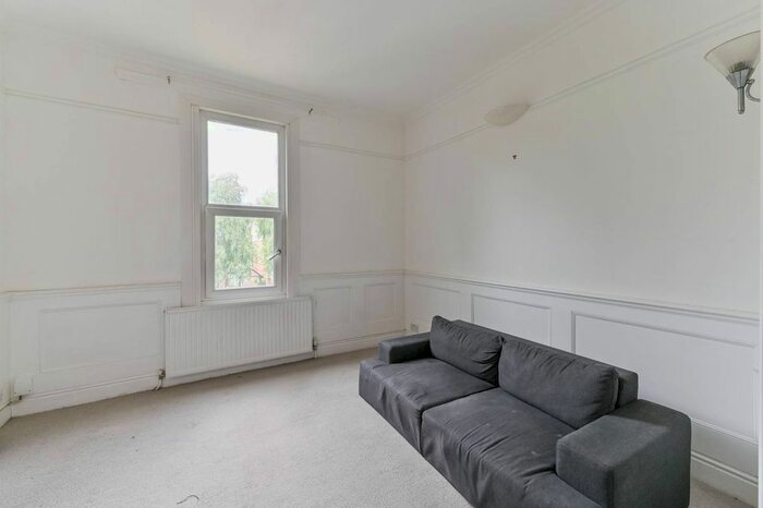 1 Bedroom Flat To Rent In Croydon Road, Penge, London, SE20