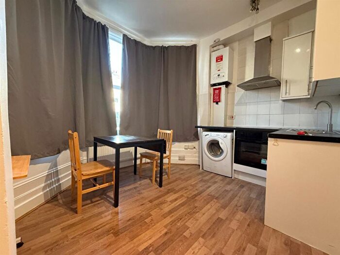 1 Bedroom Flat To Rent In Seymour Road, Hornsey, N8
