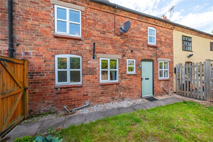 4 Bedroom Terraced House For Sale In Town End Cottages, Plumtree, Nottingham, NG12