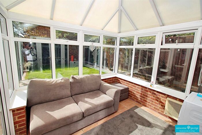 4 Bedroom Detached House For Sale In Apple Close, Tilehurst, Reading, RG31