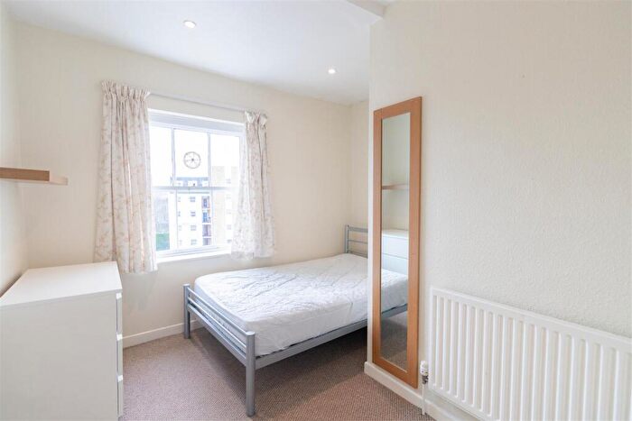 3 Bedroom Flat To Rent In Lansdown Crescent, Cheltenham, GL50